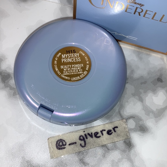 Mystery Princess Beauty Powder Cinderella Collection MAC - Picture 8 of 16